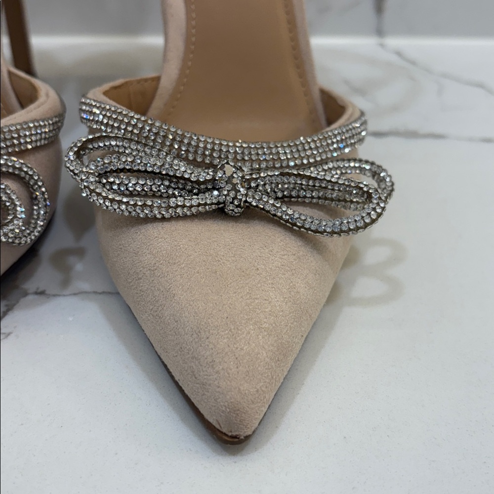 Heels with Rhinestone Bow - Picture 4 of 9